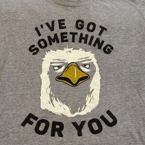 Gray Eagle Man Chicagoland Graphic T-Shirt xl